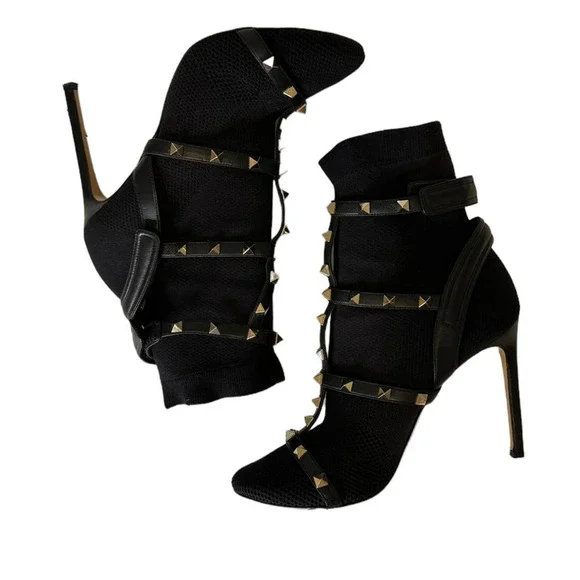 Valentino Garavani Bodytech Rockstud Ankle Boots Size 38.5